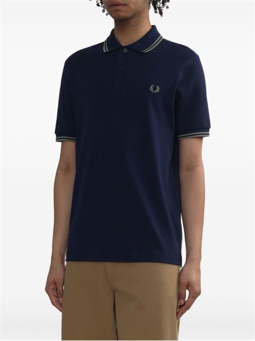 Polo manica corta con doppio bordino e logo ricamato FRED PERRY | M3600Y59